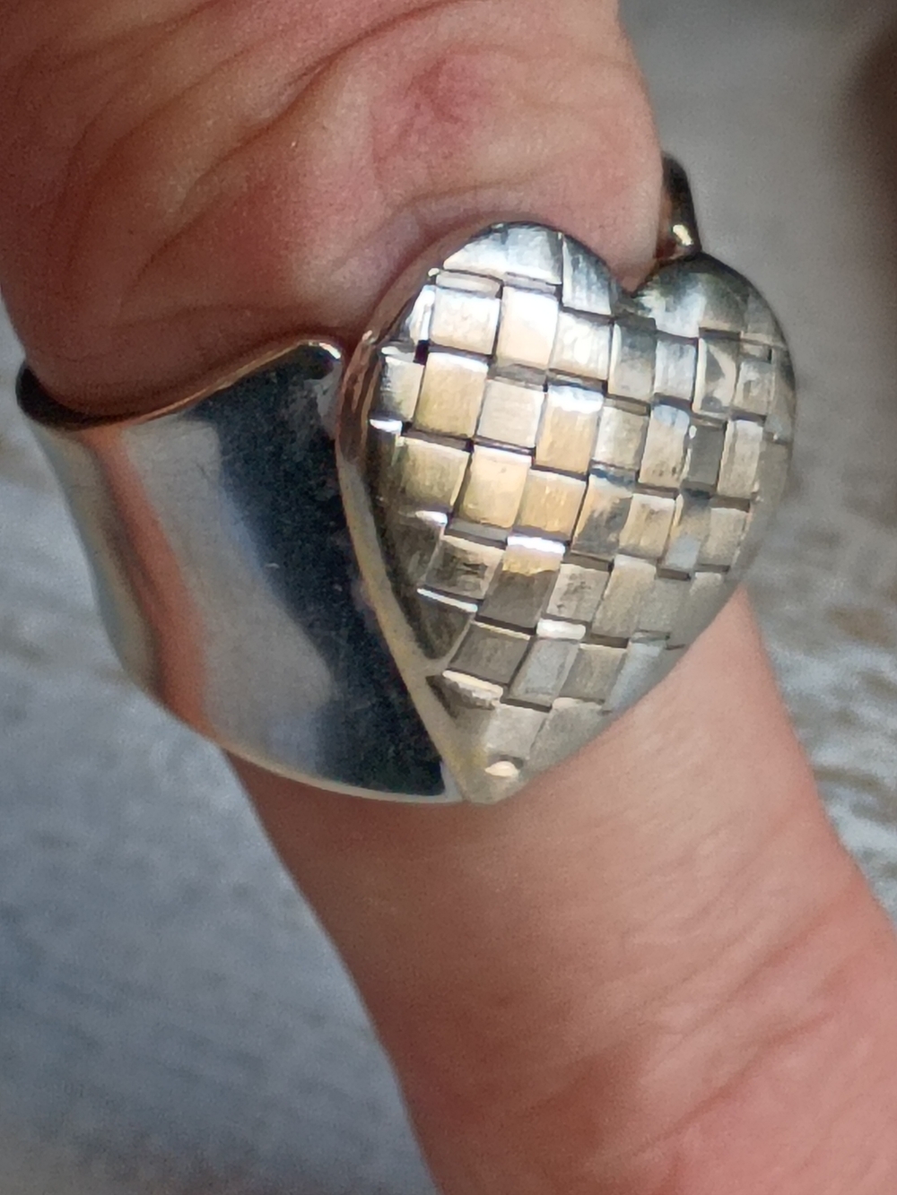 Solid 14k Wht Gold Milor Ring - Picture 6 of 10